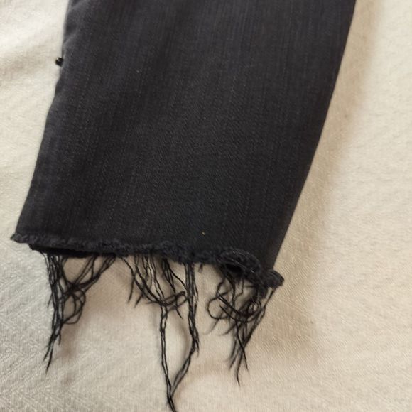 Women's Frame Skinny Jeans Mid-Rise Raw-Edge Step Hem Jeans In Oxshott Size 26 - Picture 5 of 9